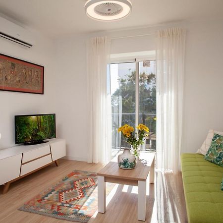 Lovely Beachfront Apartment In Calahonda Sitio de Calahonda Екстериор снимка